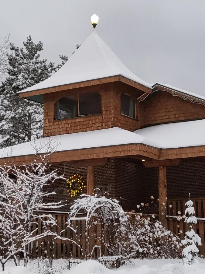 Lenroot Lodge Seeley 外观 照片