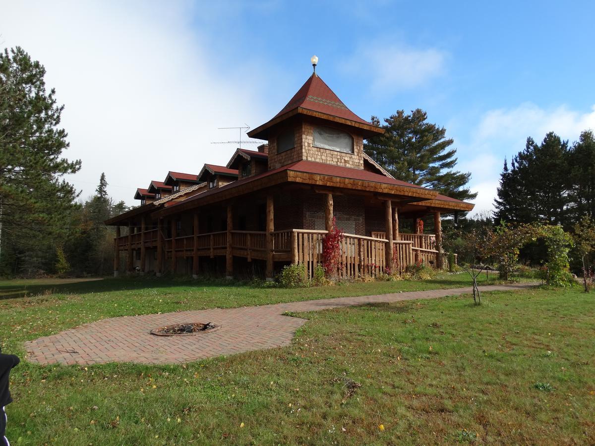 Lenroot Lodge Seeley 外观 照片